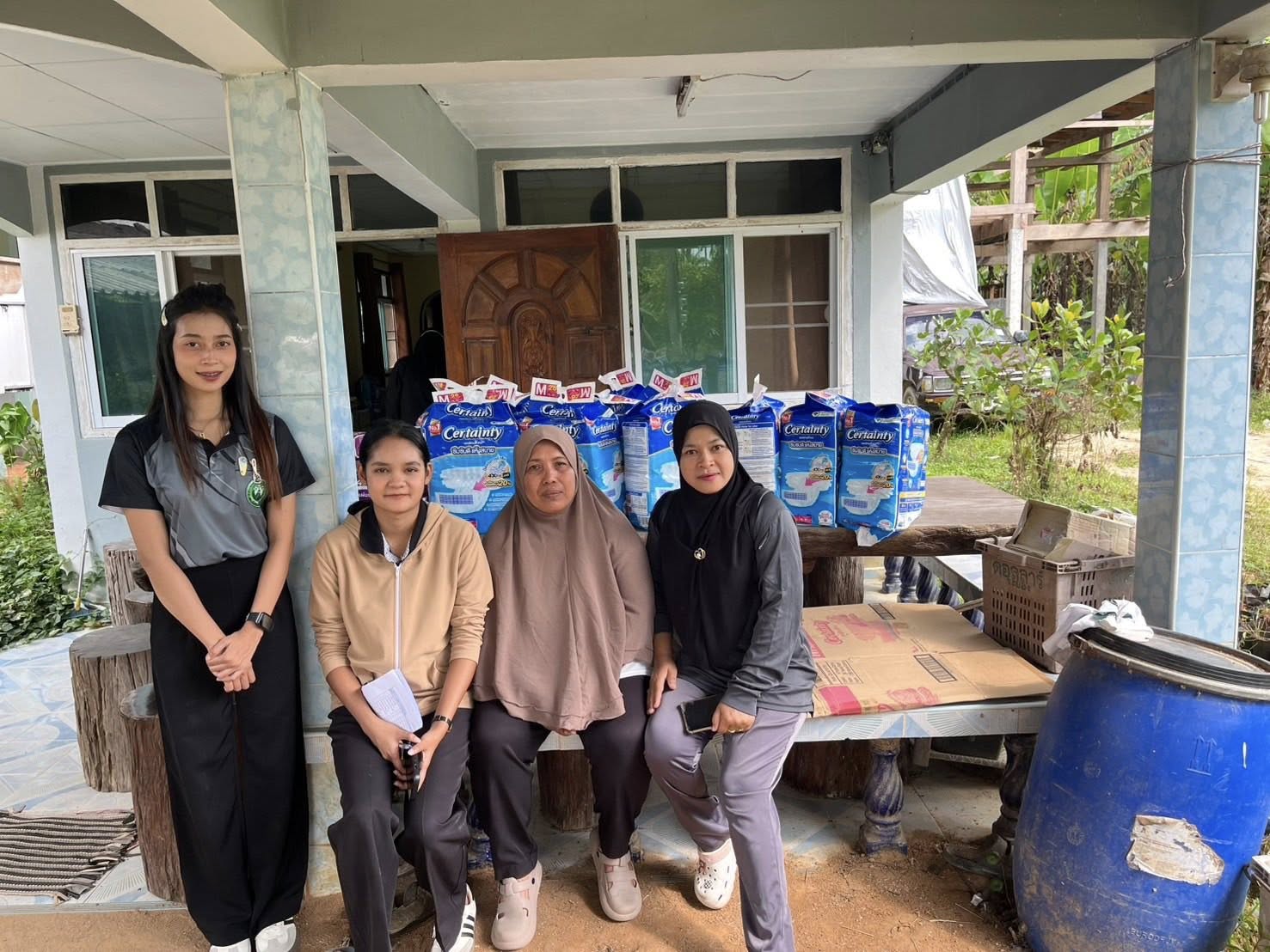 ลงพื้นที่เยี่ยมผู้ป่วยที่มีภาวะพึ่งพิงในตำบลคลองทรายขาว ประจำปีงบประมาณ 2569