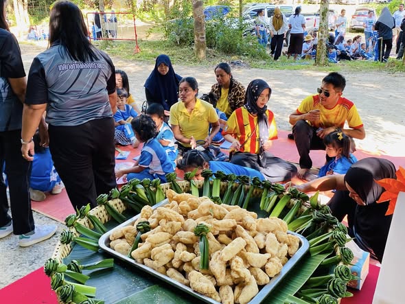 "โครงการส่งเสริมภูมิปัญญาท้องถิ่นศูนย์พัฒนาเด็กเล็ก"