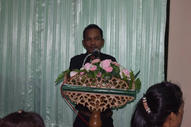 โครงการฝึกอบรมกลุ่มอาชีพประดิษฐ์ดอกไม้จันทร์ ประจำปี 2560